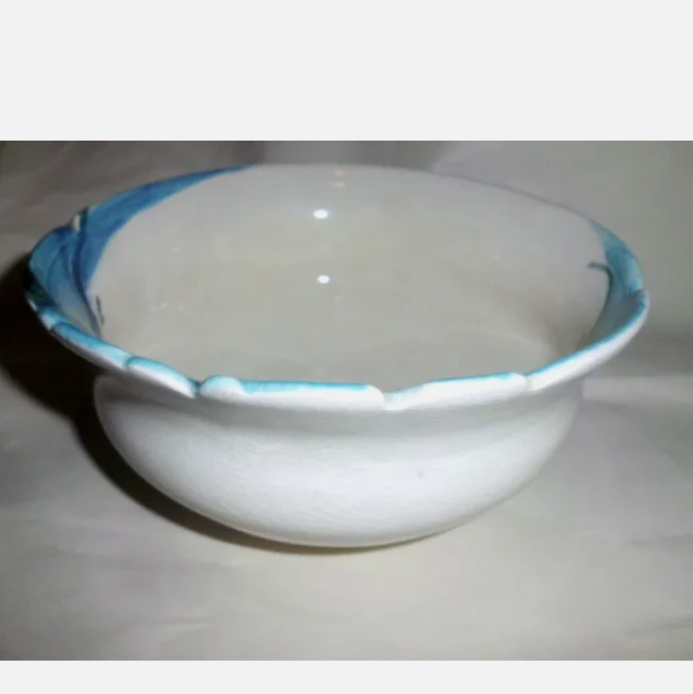 Vintage Signed Art Pottery Bowl S. Burns Cottagecore Hand-Painted Teal Botanical - Picture 4 of 5